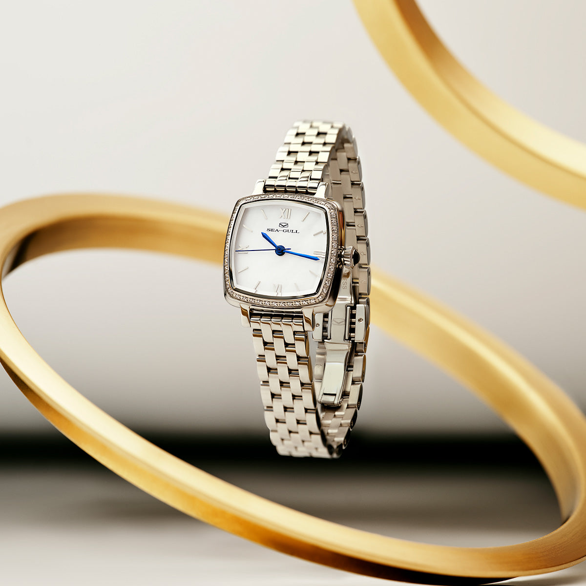 Oriento Series | Cube | Mother-of-Pearl Dial | 25mm | LEVEL 02