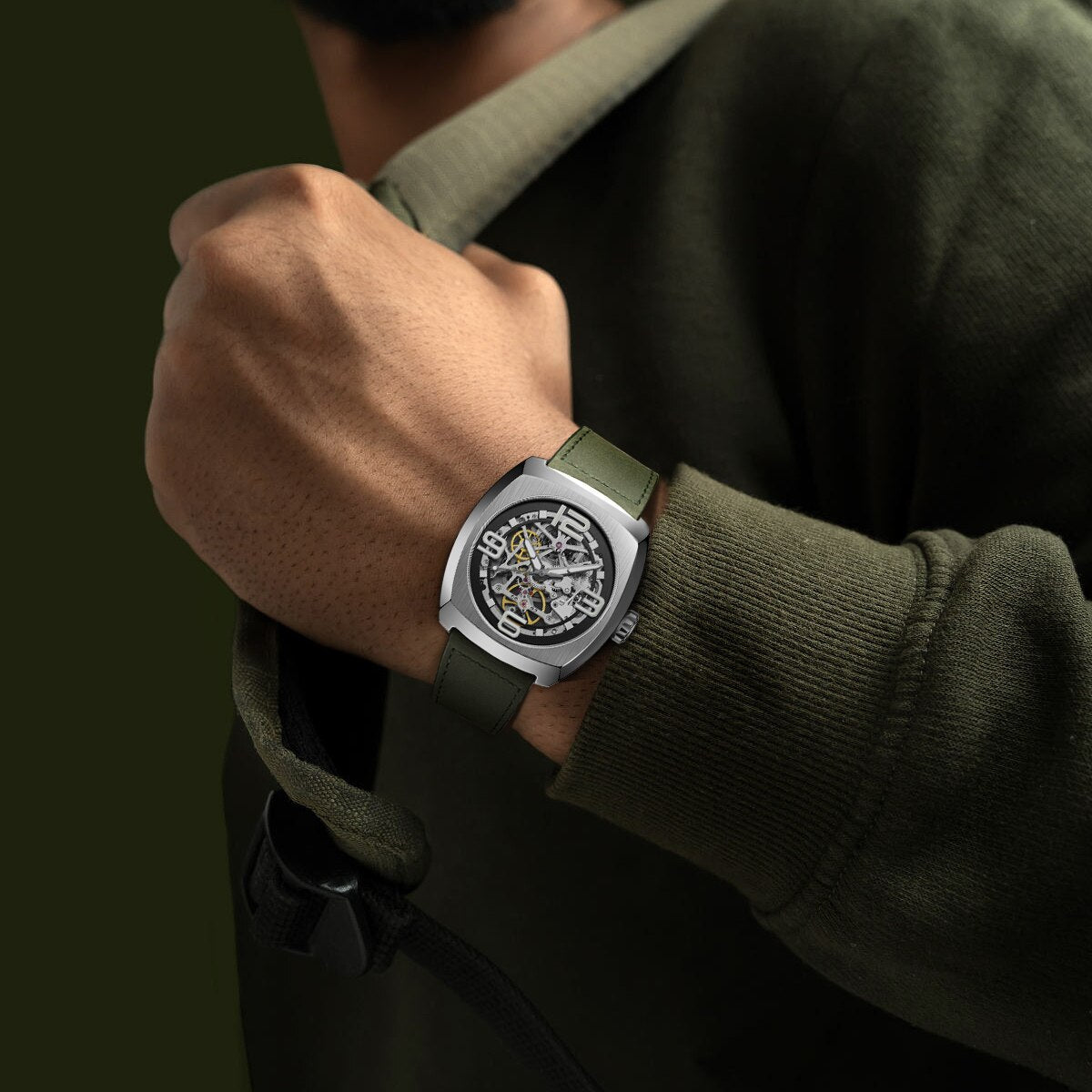 Street Overlord | Luminous | Skeleton | Tonneau | 46mm  | LEVEL 01